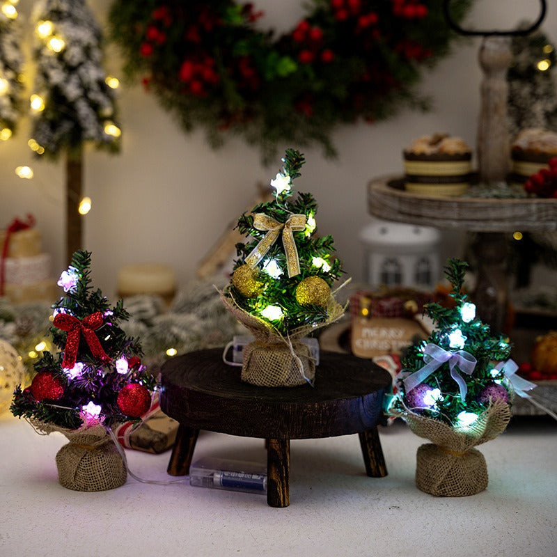 Light Up Mini Christmas Tree